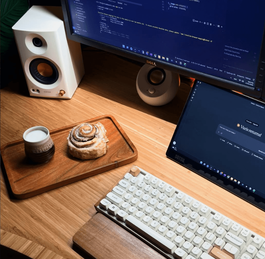 Jakub Varinsky home office — WebbyVaris Jakub Varinsky WebbyVaris home office desk setup tour with workspace and creator gear