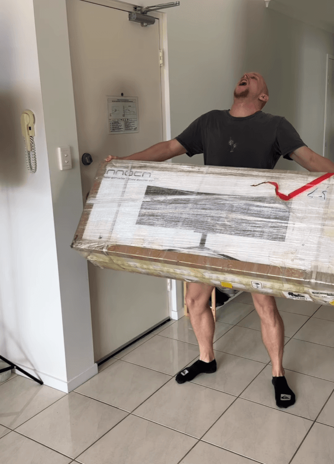 INNOCN 49-inch ultrawide unboxing — WebbyVaris INNOCN 49-inch ultrawide monitor unboxing for desk and gaming setups